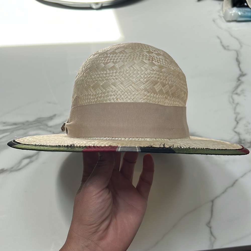 Authentic Gucci Woven sun hat - Picture 8 of 8
